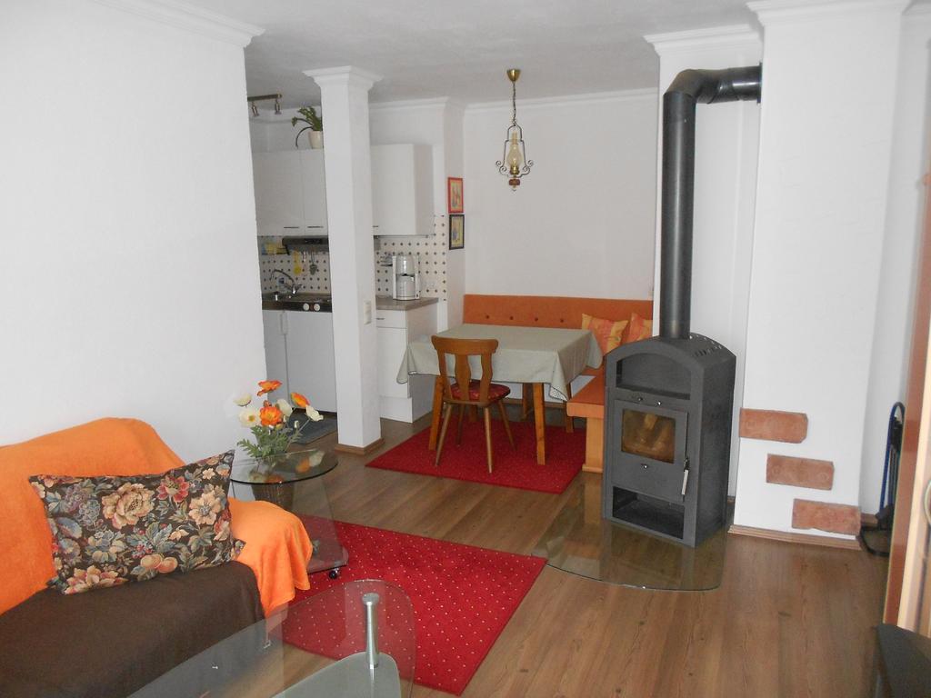 Ferienwohnung Fred Hollersbach im Pinzgau Pokoj fotografie
